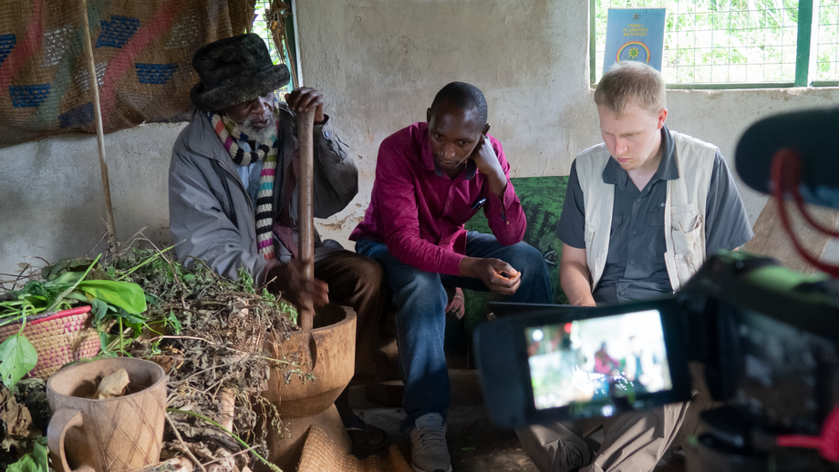 Traditional_healer_during_a_video_interview