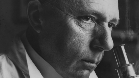 Peter Mühlens 1874-1943 Black-and-white photo of Peter Mühlens 1874-1943