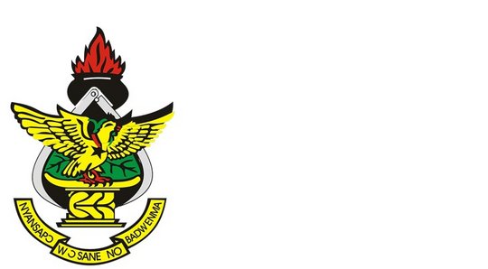 Das Logo der KNUST: Insgesamt sieht man sechs Elemente: einen Banner, einen goldenen Stuhl, einen Adler mit ausgebreiteten Flügeln, grüne Blätter, einen Messschieber und eine Feuerschale. Unten steht auf einem Banner der Slogan Nyansapo wosane no badwenma (eng. The knot of Wisdom is untied only by the wise). Darüber ist der goldene Stuhl zu sehen, auf dem ein goldener Adler mit ausgebreiteten Flügeln sitzt. Hinter den Flügeln des Adlers ranken sich grüne Blätter. Umrandet werden die Blätter von dem antiken Messchieber, der von oben bis zum Stuhl greift. An der Spitze des Messschiebers ist ein schwarzer Feuertopf zu sehen, aus dem ein rotes Feuer empor steigt.