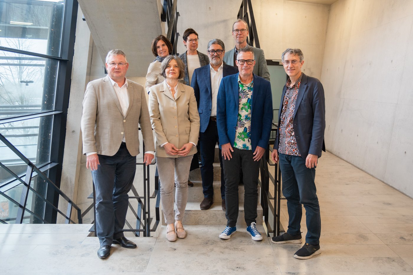 Picture of the Scientific Advisory Board in 2023: Prof. Dr. Jürg Utzinger, Prof. Dr. Heinz Feldmann, Blanche Schwappach-Pignataro (guest of the Scientific Advisory Board), Prof. Dr. Barbara Bröker, Prof. Dr. Julia Walochnik, Prof. Dr. Emil Christian Reisinger, Prof. Dr. Boris Striepen, Prof. Dr. Hajo Zeeb