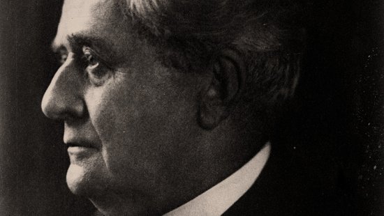 Friedrich Fülleborn 1923 Seitliches Schwarz-weiß-Porträt von Friedrich Fülleborn